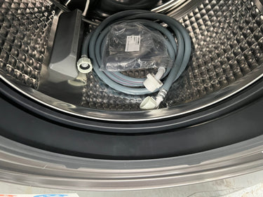 Factory second Fisher & Paykel 11kg Front Load Washing Machine with ActiveIntelligence and Steam Care - Second Hand Appliances Geebung